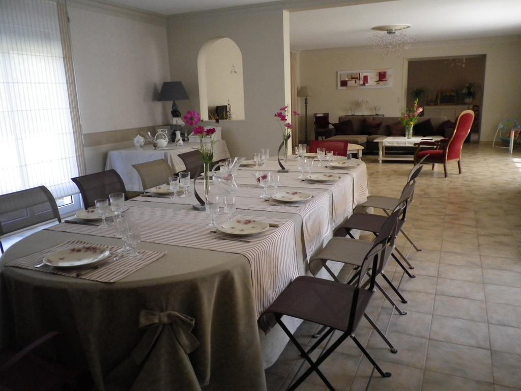 Hôtel logis du jacquelin à Doussay Extérieur photo