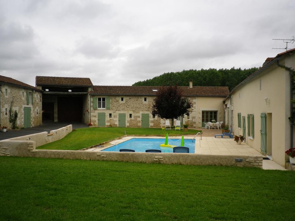 Hôtel logis du jacquelin à Doussay Extérieur photo
